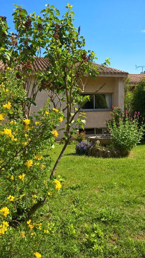 Chez Naomi Bed & Breakfast Saint-Jean-de-Cornies Ngoại thất bức ảnh